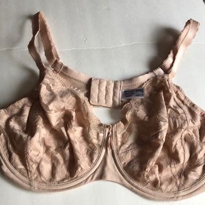 Wacoal Bra 40DD, like new condition